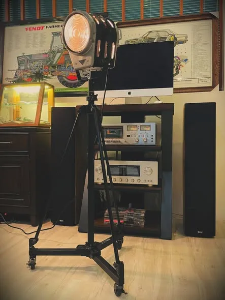 Đèn sân khấu / studio K. Weinert Berlin SO 36 (thập niên 30)