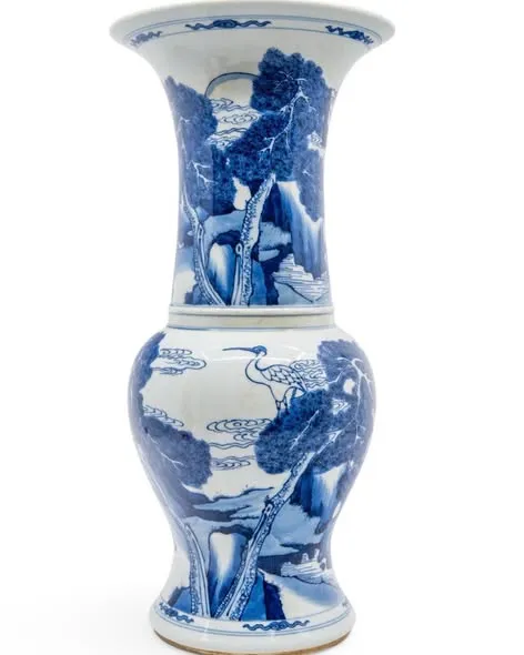 Bình sứ men lam dáng đuôi phượng vẽ tùng hạc lộc, cao 45cm