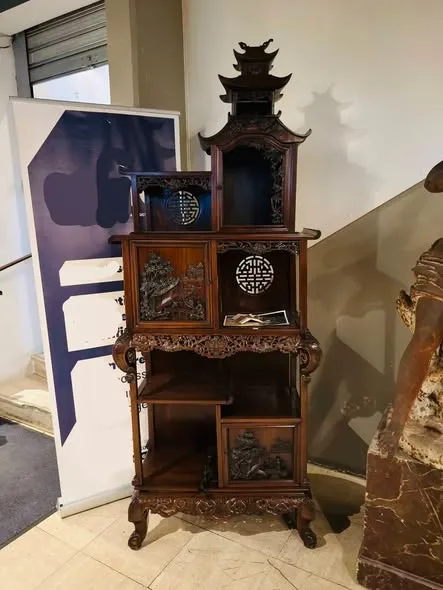 Tủ Huế chạm nổi, cao 225cm