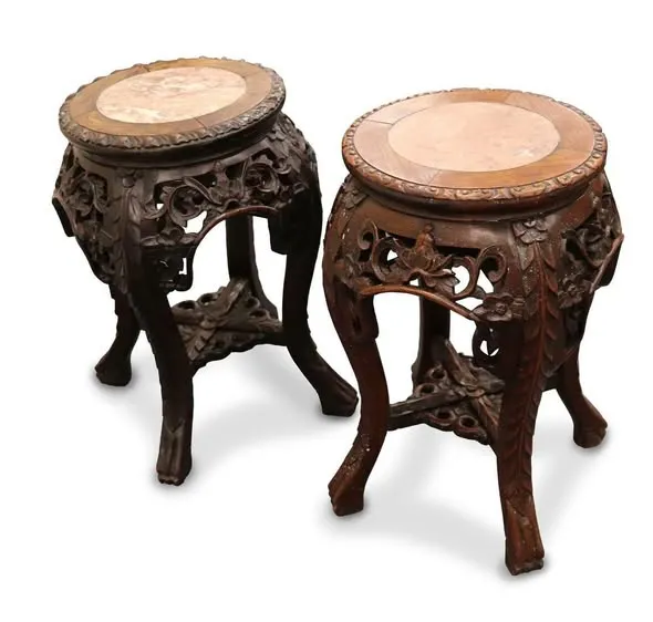 Cặp đôn gỗ chạm thủng, mặt đá hồng