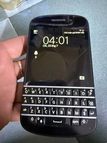 Điện thoại BlackBerry Q10
