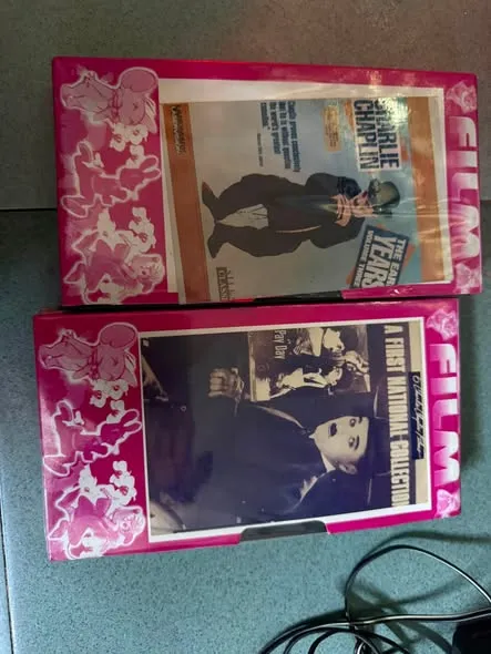 2 băng VHS Charlie Chaplin (First National Collection)