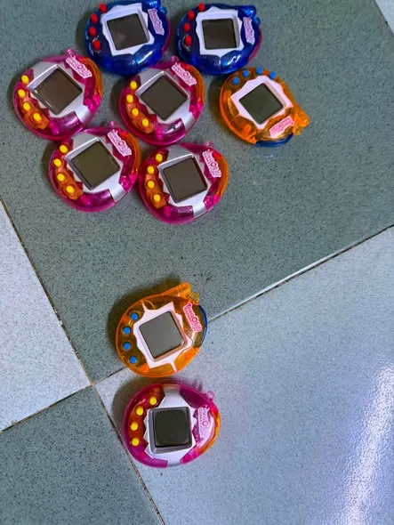 Lô 7 máy gà ảo Tamagotchi Connection